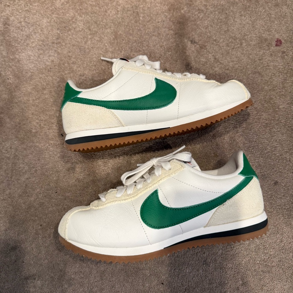 Nike Cortez Women’s White and Green Classic Sneakers